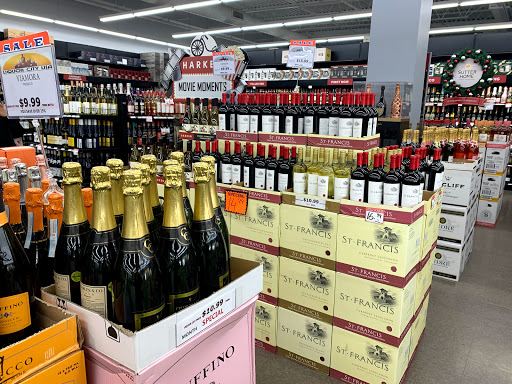 Liquor Store «Liquor City USA», reviews and photos, 965 Richmond Ave # F, Staten Island, NY 10314, USA