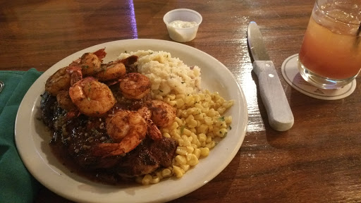 American Restaurant «The Brass Lantern Restaurant and Lounge», reviews and photos, 79 Chestnut Hill Rd, Crossville, TN 38555, USA