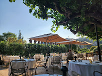 Atmosphère du Restaurant gastronomique Restaurant L'Oustau de Baumanière à Les Baux-de-Provence - n°4