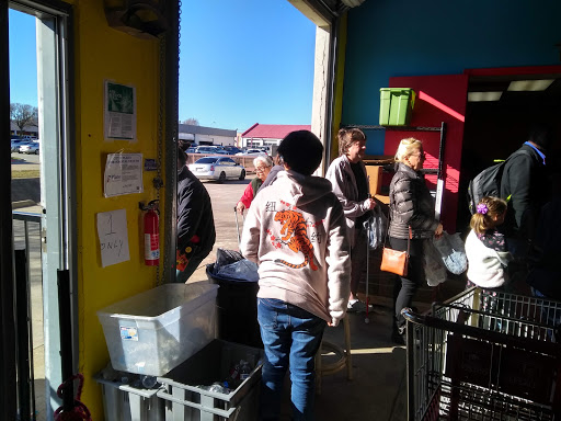 Thrift Store «A Christian Food Pantry & Thrift Store», reviews and photos, 1116 Dobie Dr, Plano, TX 75074, USA