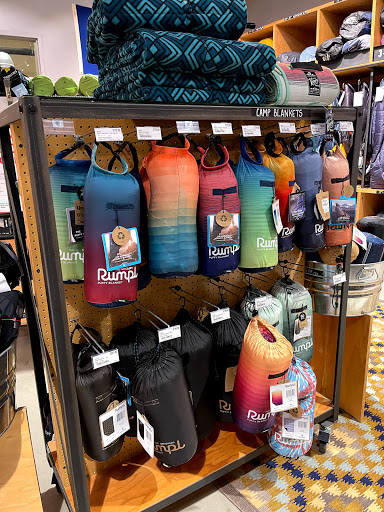 Camping Store «REI», reviews and photos, 71 Raymond Rd, West Hartford, CT 06107, USA