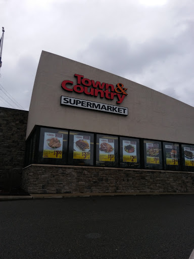 Meat Wholesaler «Town & Country Supermarket», reviews and photos, 1824 Portage Street, Kalamazoo, MI 49001, USA