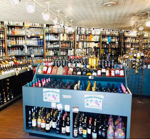 Wine Store «Great Neck Wines & Spirits», reviews and photos, 13 N Station Plaza, Great Neck, NY 11021, USA