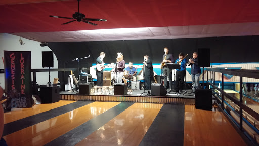 Bowling Alley «Midway Bowling Center», reviews and photos, 1561 Holly Pike, Carlisle, PA 17015, USA