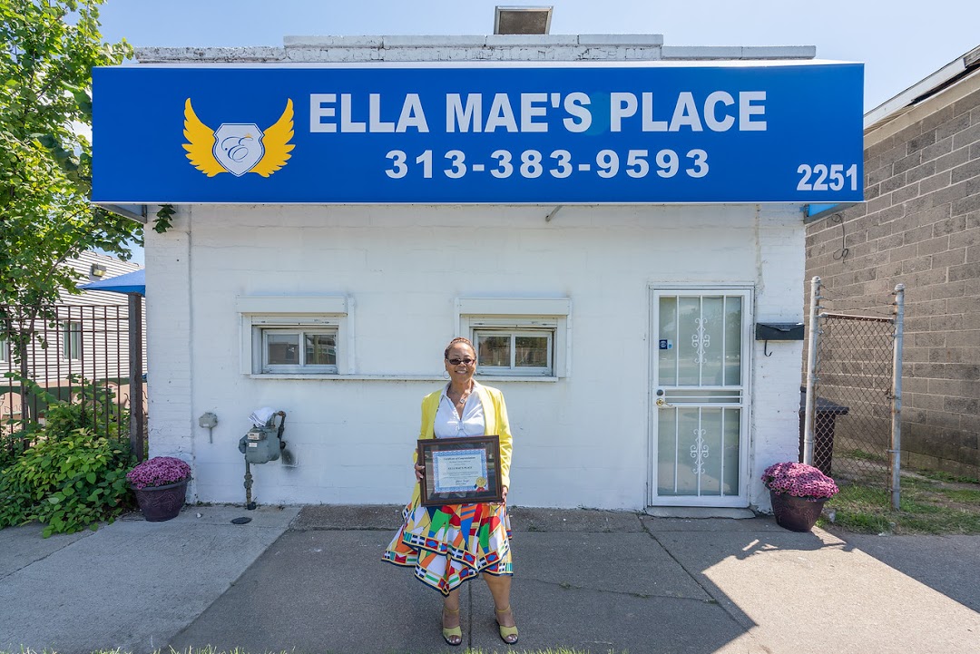 Ella Maes place