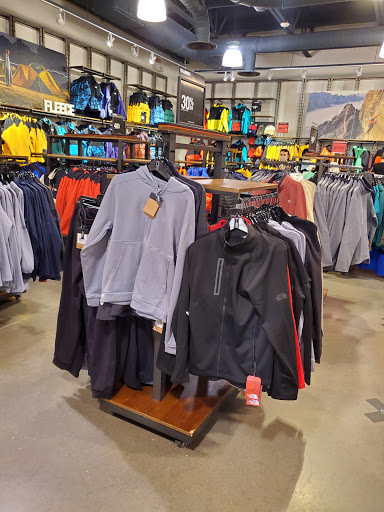 Clothing Store «The North Face Outlet», reviews and photos, 8225 Vineland Ave, Orlando, FL 32831, USA