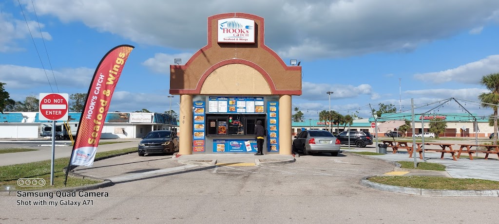 Hooks Catch Seafood and Wings - N. Fort Myers 33903