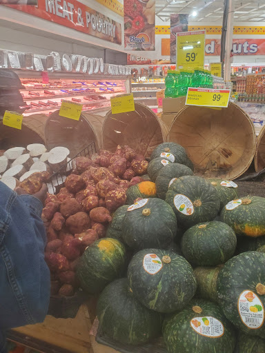 Grocery Store «Bravo Supermarkets», reviews and photos, 1291 Albany Ave, Hartford, CT 06112, USA