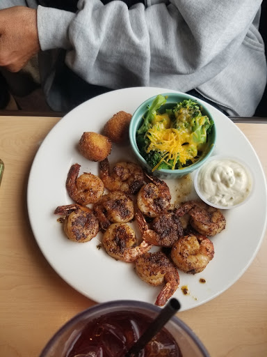 Seafood Restaurant «Blow fly inn», reviews and photos, 1201 Washington Ave, Gulfport, MS 39507, USA