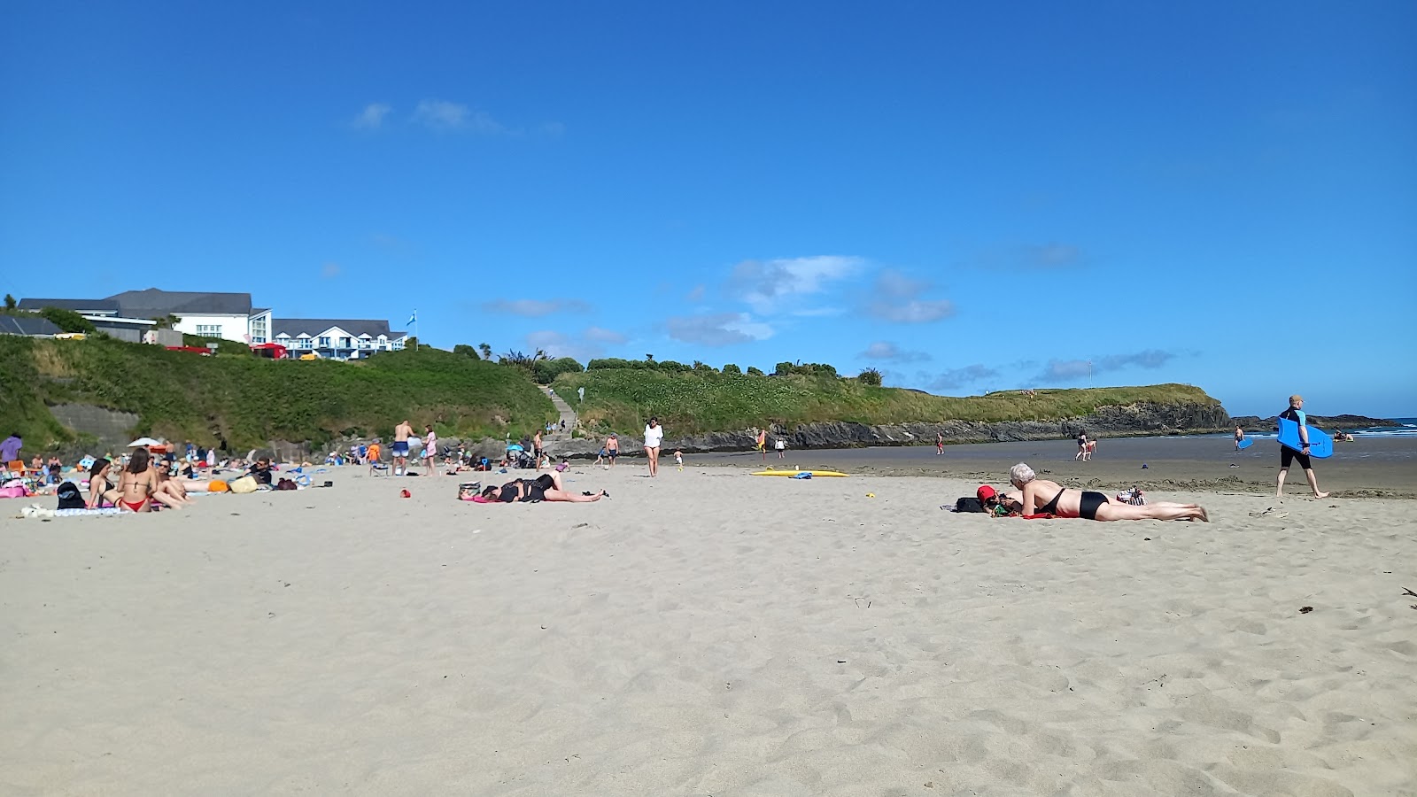 Fotografie cu Inchydoney Beach cu golful spațios