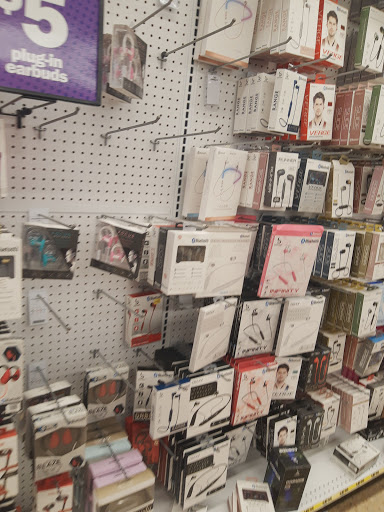 Variety Store «Five Below», reviews and photos, 6198 Little River Turnpike, Alexandria, VA 22312, USA