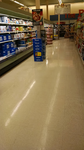 Grocery Store «Hannaford Supermarket», reviews and photos, 150 Bridge St, Pelham, NH 03076, USA