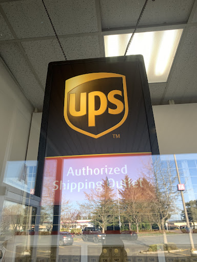 Shipping and Mailing Service «Lacey Pack and Ship», reviews and photos, 700 Sleater Kinney Rd SE, Lacey, WA 98503, USA