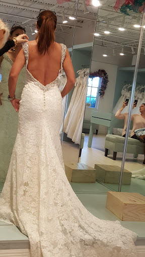 Bridal Shop «Lauderdale Bride - Upscale & Intimate Bridal Boutique in the heart of Fort Lauderdale», reviews and photos, 4130 N Federal Hwy, Fort Lauderdale, FL 33308, USA