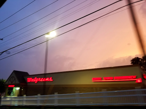 Tobacco Shop «Crescent Springs Tobacco & Liquor», reviews and photos, 535 Buttermilk Pike, Crescent Springs, KY 41017, USA