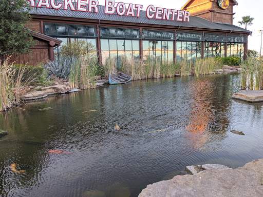 Bass Pro Shops/Cabela’s Boating Center