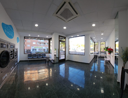 Lavandería autoservicio Burbujas de Ángel