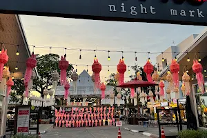 Ploen Ruedee Night Market image