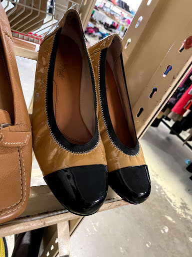 Thrift Store «Value Village», reviews and photos