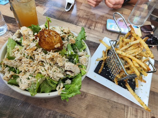 Restaurant «Browndog Treats, Drinks, & Eats», reviews and photos, 120 E Main St, Northville, MI 48167, USA