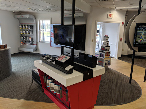 Cell Phone Store «Verizon Authorized Retailer, TCC», reviews and photos, 41 N Londonderry Square, Palmyra, PA 17078, USA