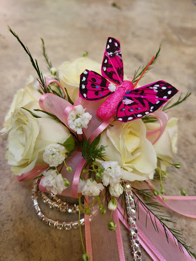 Florist «Foti Flowers At Yuess Gardens», reviews and photos, 406 3rd St, Newburgh, NY 12550, USA