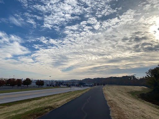 Missouri Greenway Trailhead: Monarch Chesterfield Levee Trail