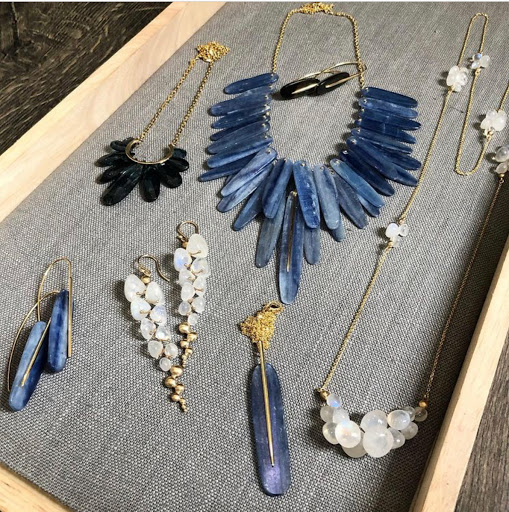 Jewelry Store «Robert Goodman Jewelers», reviews and photos, 106 N Main St, Zionsville, IN 46077, USA