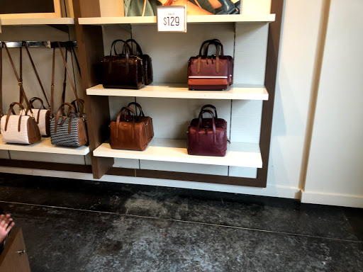 Watch Store «Fossil Outlet Store», reviews and photos, 18521 Outlet Blvd #725, Chesterfield, MO 63005, USA