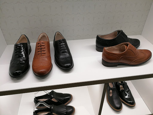 Stores to buy women's oxford shoes Kingston-upon-Thames