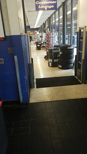 Auto Parts Store «Pep Boys Auto Parts & Service», reviews and photos, 1550 Savannah Hwy, Charleston, SC 29407, USA