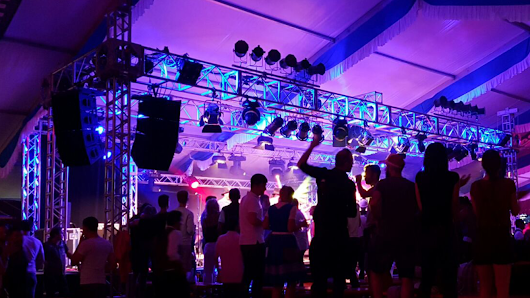 estech - event & showtechnik In d. Kürze 13, 88480 Achstetten, Deutschland