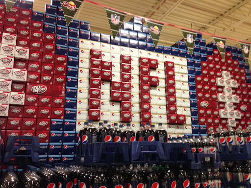 Shopping Mall «Prospect Plaza Shopping Center», reviews and photos, 18-54 Kane St, West Hartford, CT 06101, USA