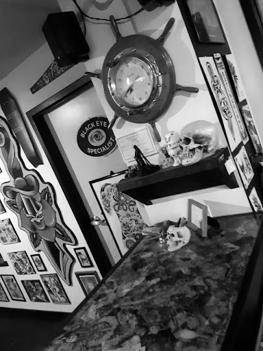 Tattoo Shop «Define Tattoos», reviews and photos, 165 E Aurora Rd, Northfield, OH 44067, USA