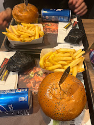 Photo n°95 de Black & White Burger Toulouse à Toulouse ()