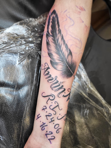 Explore bracelet tattoo ideas with names, creative tattoo ideas in Lewiston, available at Walkins tattoos studio