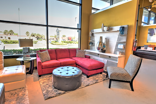 Furniture Store «Rooms To Go Express Furniture Store - Leesburg», reviews and photos, 10300 US-441 #9, Leesburg, FL 34788, USA