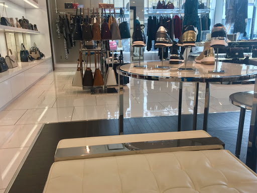 Shopping Mall «Hilldale Shopping Center», reviews and photos, 726 N Midvale Blvd, Madison, WI 53705, USA