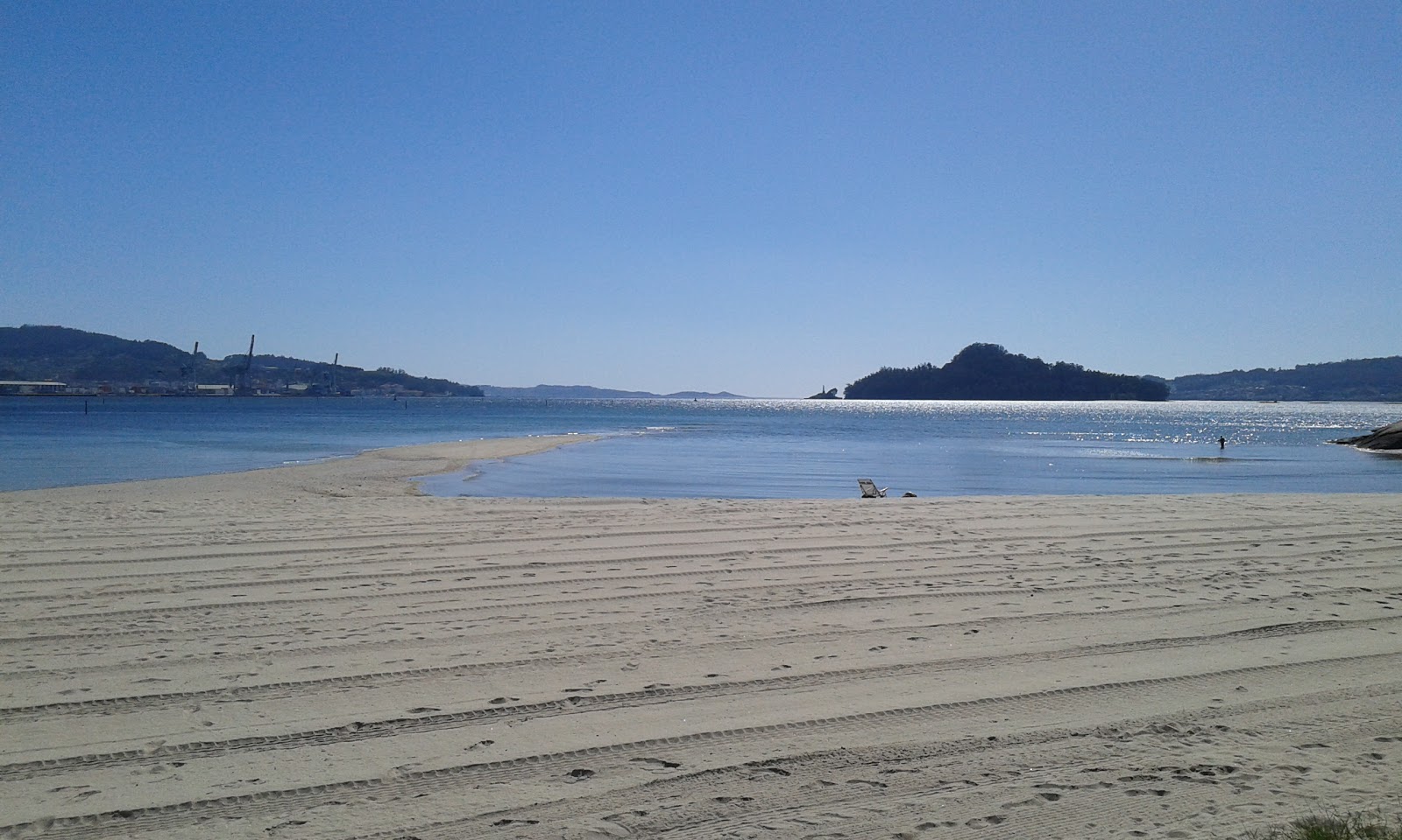 Foto di Praia de Lourido con una superficie del sabbia bianca
