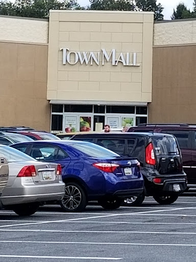 Shopping Mall «TownMall of Westminster», reviews and photos, 400 N Center St, Westminster, MD 21157, USA