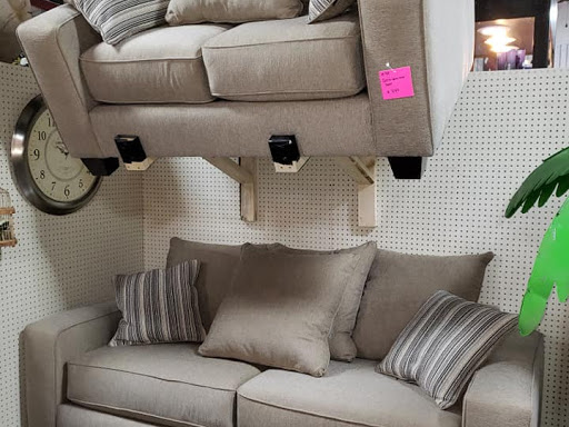 Flea Market «Springfield Flea Market & Gifts», reviews and photos, 1325 E Trafficway St, Springfield, MO 65802, USA