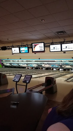 Karaoke Bar «Brownsburg Bowl», reviews and photos, 18 Whittington Dr, Brownsburg, IN 46112, USA