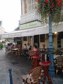 Atmosphère du Restaurant français Café de France à Villers-sur-Mer - n°3