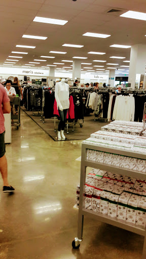 Department Store «Nordstrom Rack The Shops at Midtown Miami», reviews and photos, 3201 N Miami Ave, Miami, FL 33127, USA