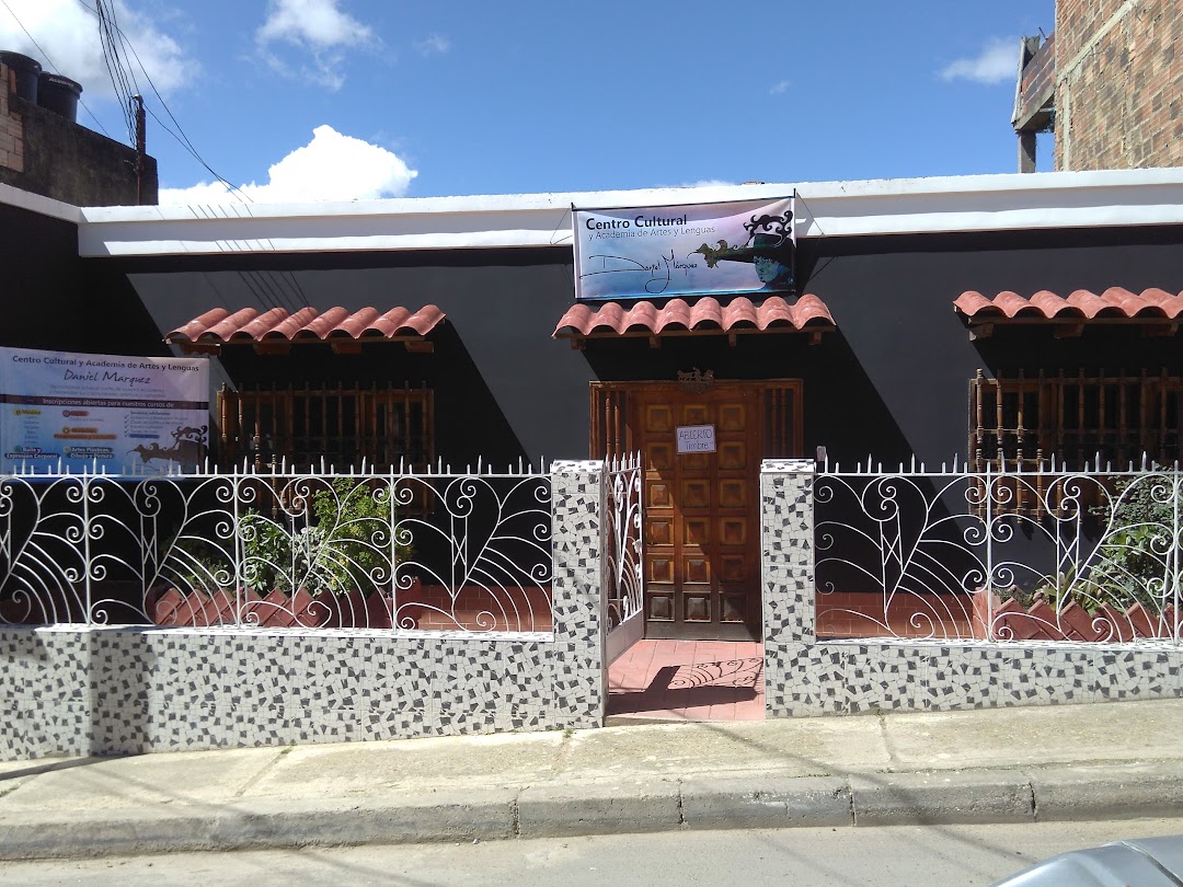 Centro Cultural Y Academia De Artes Y Lenguas Daniel Marquez
