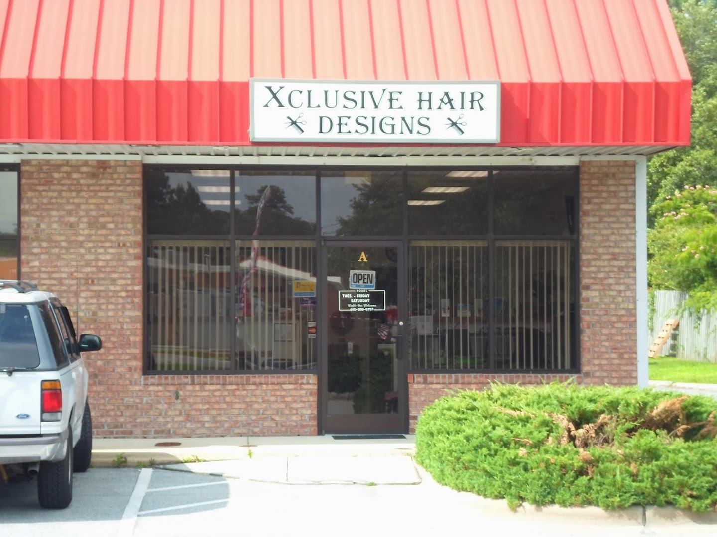 Xclusive Hair Designs & Hair Loss Clinic