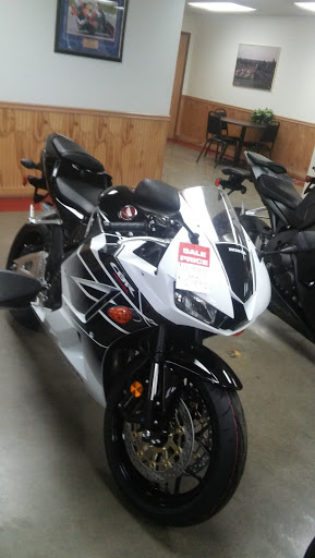Motorcycle Dealer «Station Park Honda Powersports & RV center», reviews and photos, 830 S 9th St, Louisville, KY 40203, USA