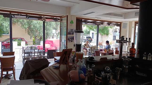 Opinii despre Soboro Beer Bar & Restaurant în Κασσάνδρα - Εστιατόριο