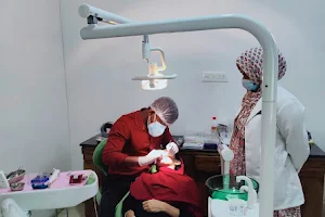 GLOWDENT Multispeciality dental clinic image