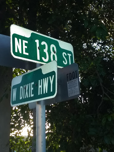 Car Wash «Car Wash Emporium», reviews and photos, 13820 W Dixie Hwy, North Miami, FL 33161, USA